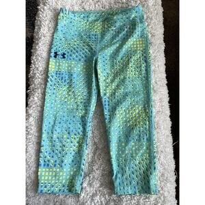 Under Armour girls sz. M sea green design crop sport legging pants. Great pair